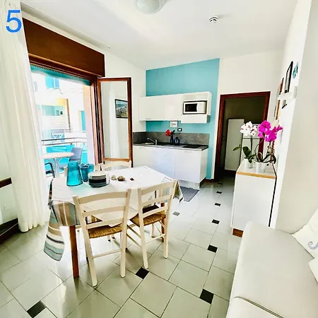 Aparthotel Aries Cesenatico