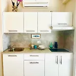 Aries Aparthotel 3*