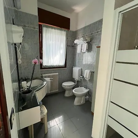 Aries Aparthotel