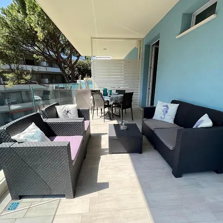 Ξενοδοχείο με διαμερίσματα Aries Cesenatico