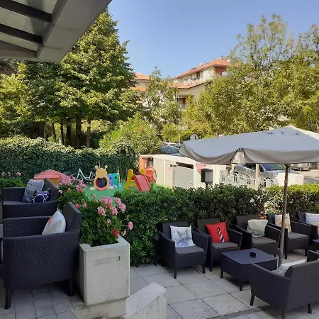 Aries Hotel apartamentowy 3*
